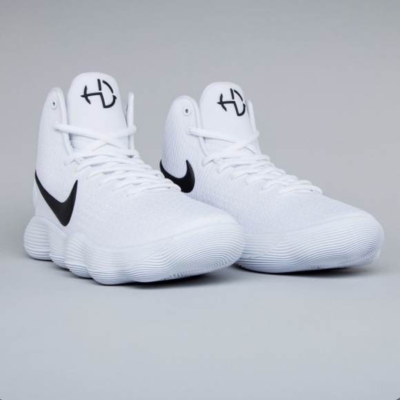 Nike shoes - Picture 1 of 7